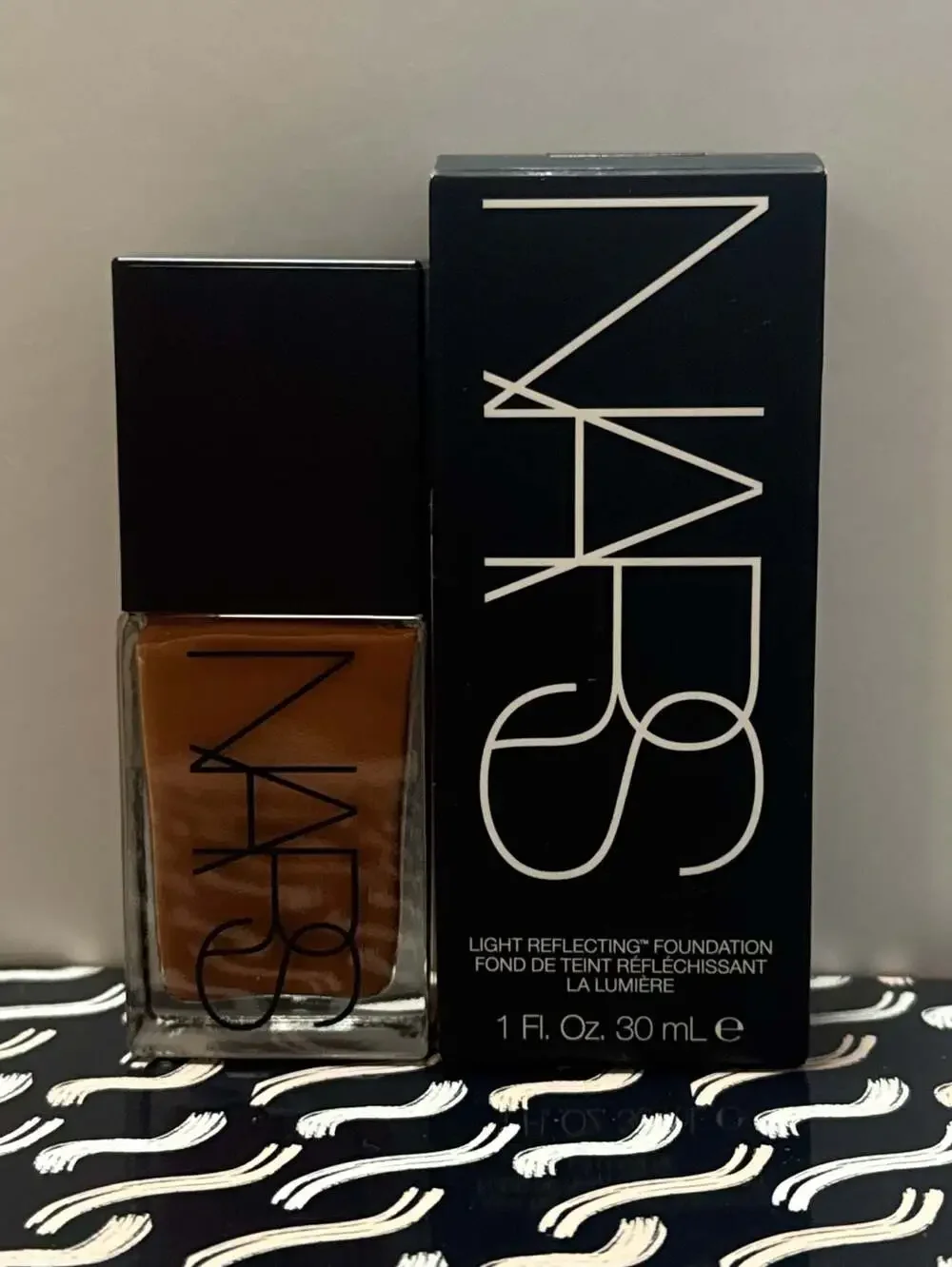 NARS Light Reflecting Foundation Deep 2.5 La Serena 1 Fl. Oz. 30 mL